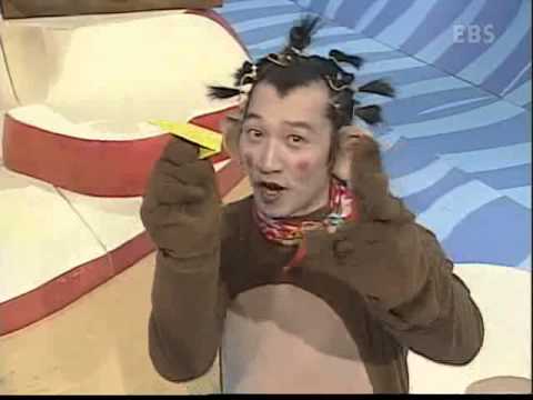 TMI) 끼끼가 아마 아침이었나.. 아무튼 해 떠있을 때 했었는데, 하루에 한번씩 매일 볼 정도로 열심히 봤어요. 집에 비디오도 있었음. 좀 큰 이후에는...