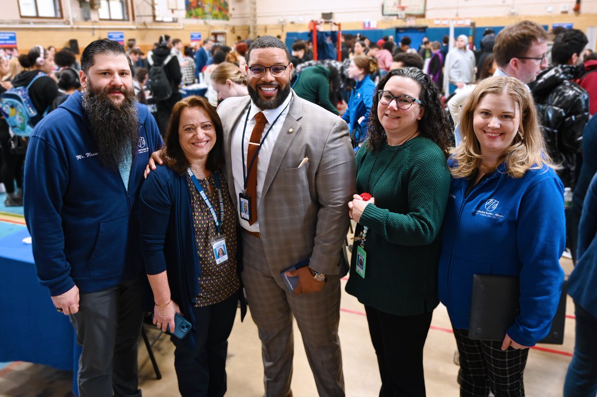 PSDRI_Schools's tweet photo. A huge thank you to everyone who made the Shea High School’s Annual Career Fair a resounding success! With 38 incredible college and career organizations from across the region, we were able to provide the entire student body with an inspiring day of networking and opportunities. https://t.co/VPXd0H7KrE