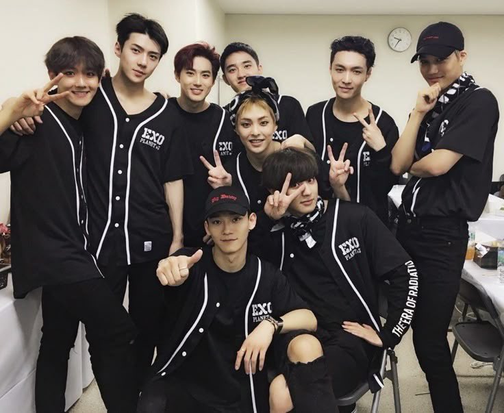 <a href="/weareoneEXO/">EXO</a> happy 13th anniversary to EXO🤍🫂

#13YearsWithEXO
#WeAreOneandThirteen
#EXO13thAnniversary 
#CBXisEXO #BAEKHYUNisEXO
#CHENisEXO #XIUMINisEXO #LAYisEXO #EXOisNINE
