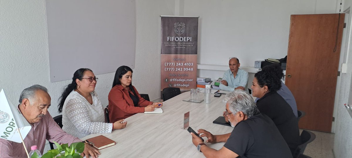 Con la finalidad de promover los próximos subsidios para empresarias y empresarios formales, nos reunimos con representantes de las áreas de desarrollo económico de las siete regiones del estado.
¡Sigamos adelante, juntas y juntos, construyendo un Morelos lleno de oportunidades!
