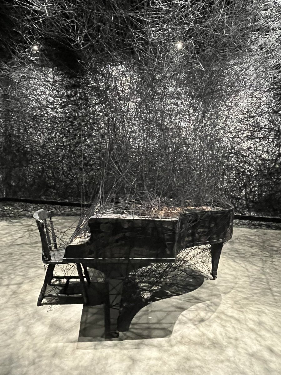 Catherine Le Thomas كاترين لو توما tweet media