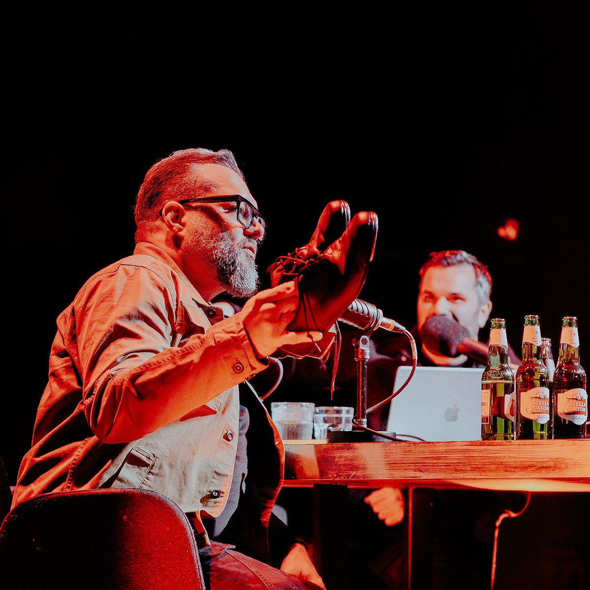 Captain Comedy (@captaincomedybe) on Twitter photo De Parking Tour van <a href="/Welcometotheaa/">WELCOME TO THE AA</a> bolt als een sneltrein. Nog slechts 2 shows te gaan π± Goed nieuws: er zijn een handval tickets vrijgekomen voor de show in Gent op woensdag 23 april!
Grab 'em while you can at captaincomedy.be π«‘ De Parking Tour van <a href="/Welcometotheaa/">WELCOME TO THE AA</a> bolt als een sneltrein. Nog slechts 2 shows te gaan π± Goed nieuws: er zijn een handval tickets vrijgekomen voor de show in Gent op woensdag 23 april!
Grab 'em while you can at captaincomedy.be π«‘