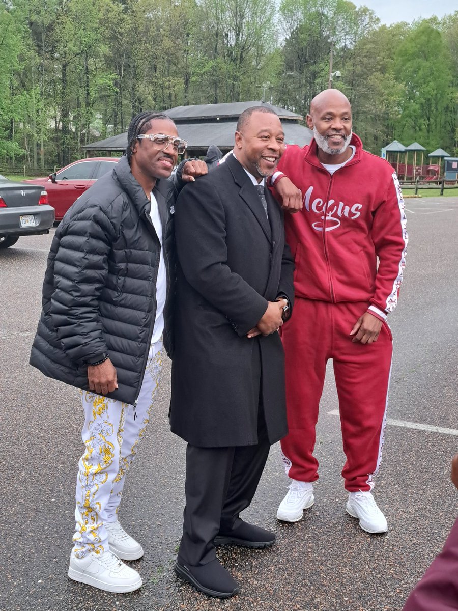 ServingLifeVA's tweet photo. Ferrone Claiborne has been released‼️Finally, the #WaverlyTwo are FREE 🙌🏾 after spending decades in prison for a crime they didn’t commit.
Please help them rebuild their lives.
Donate: https://t.co/ufYxULlScj
#NotGuiltyServingLife
#JarrettAdamsLaw https://t.co/Fxwpudkp85