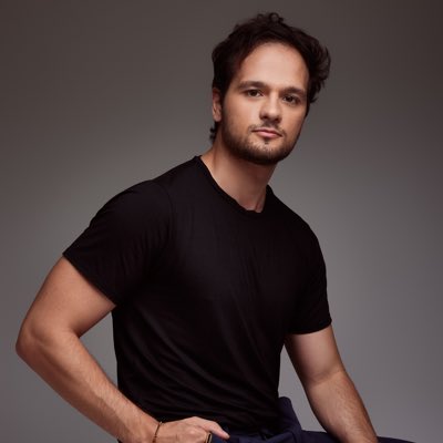 viniciusperrone's tweet photo. #NovaFotoDePerfil https://t.co/5GdntKarr6