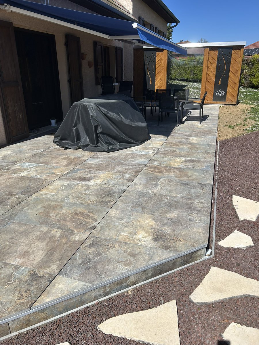 LafayeDavid's tweet photo. Terrasse sur plot avec rampe accès garage. #terrasse #pourtoi #creation #faitmain #decoration #artisanal https://t.co/bVHn7HyGyB