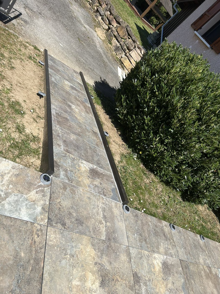LafayeDavid's tweet photo. Terrasse sur plot avec rampe accès garage. #terrasse #pourtoi #creation #faitmain #decoration #artisanal https://t.co/bVHn7HyGyB
