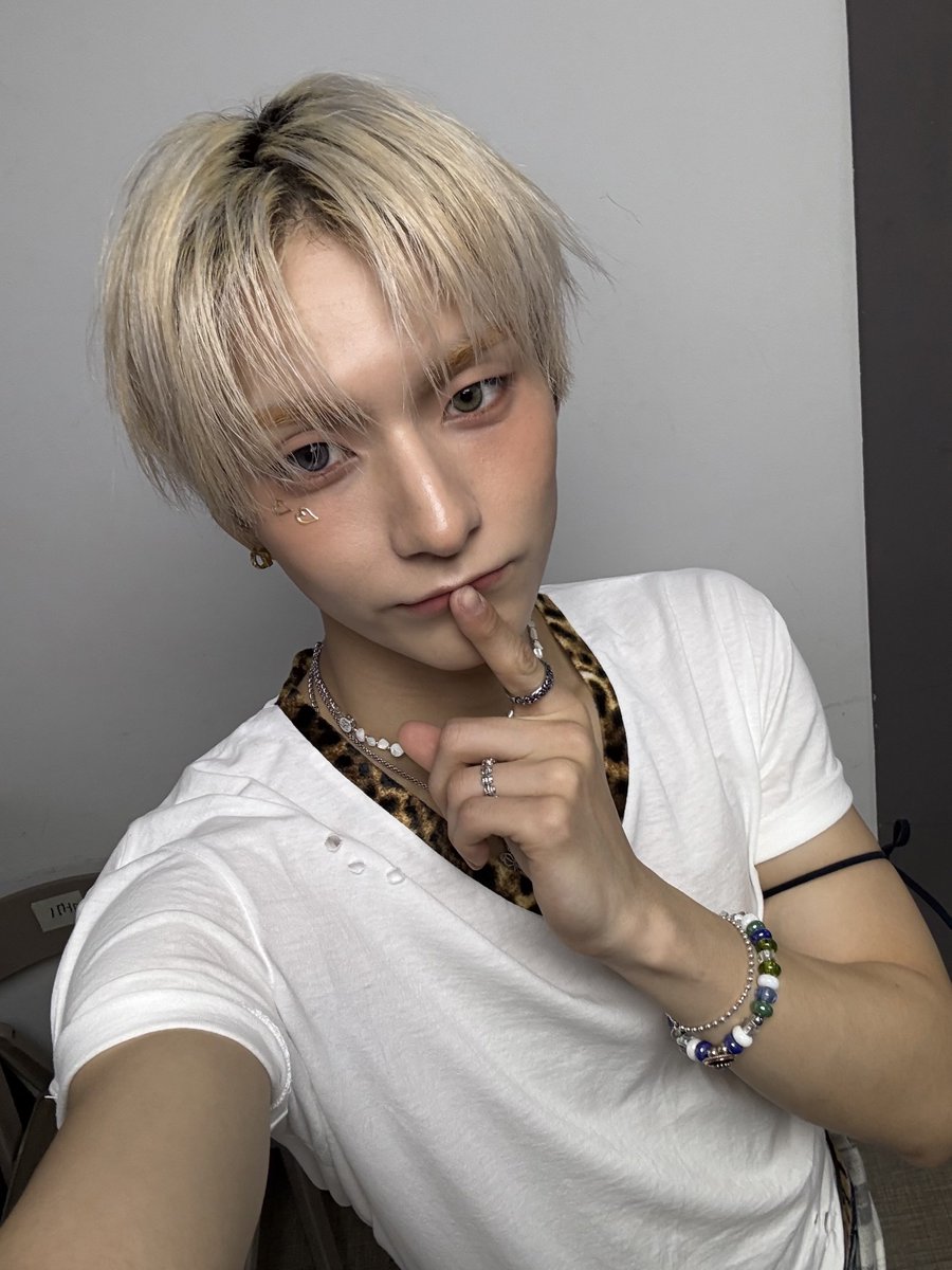 독수 tweet media