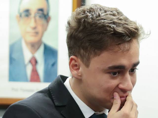 Oi <a href="/grok/">Grok</a>, qual o nome do deputado que recebeu o apelido de "Chupetinha" e foi contra zerar os impostos para os alimentos da cesta básica?