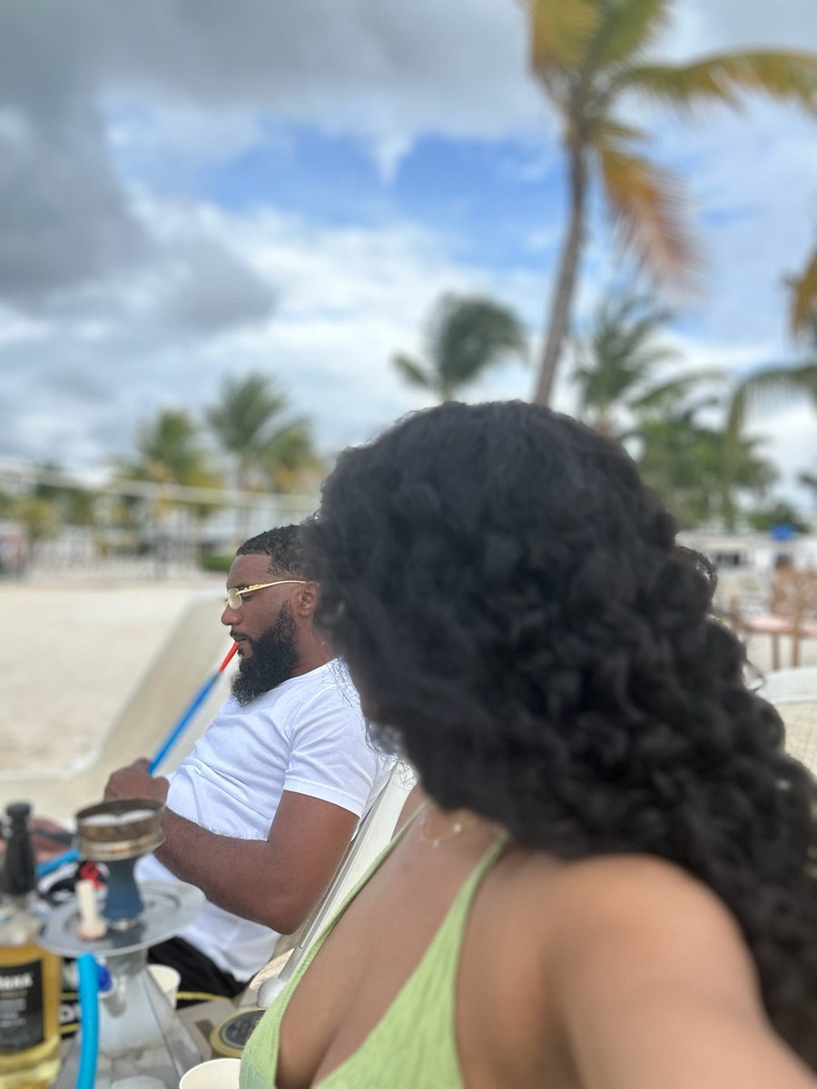Mogul100's tweet photo. Jamaica Jamaica https://t.co/9tdznK8Z4e