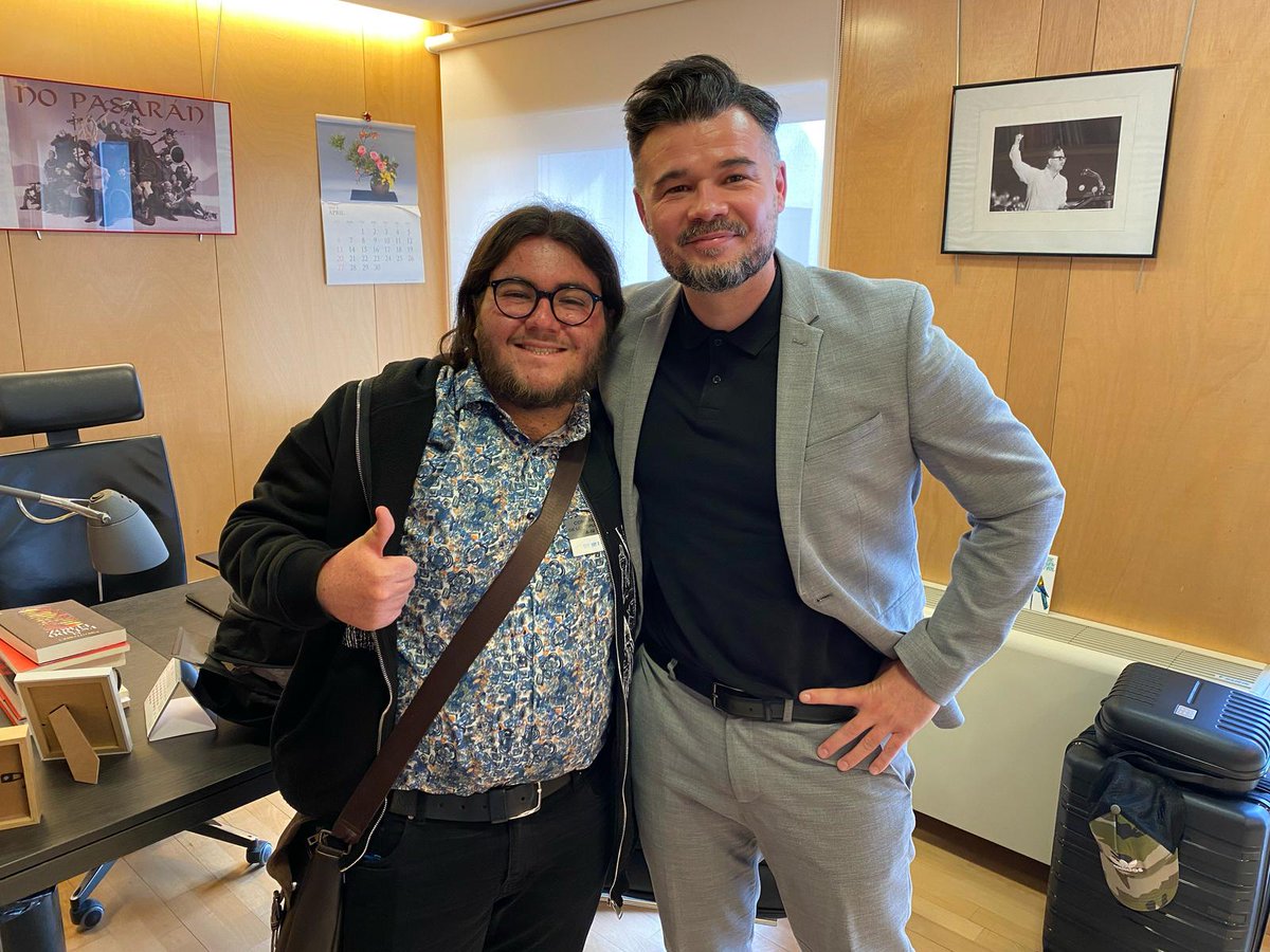 dtv_murciano's tweet photo. con @gabrielrufian https://t.co/H72X54rGFQ