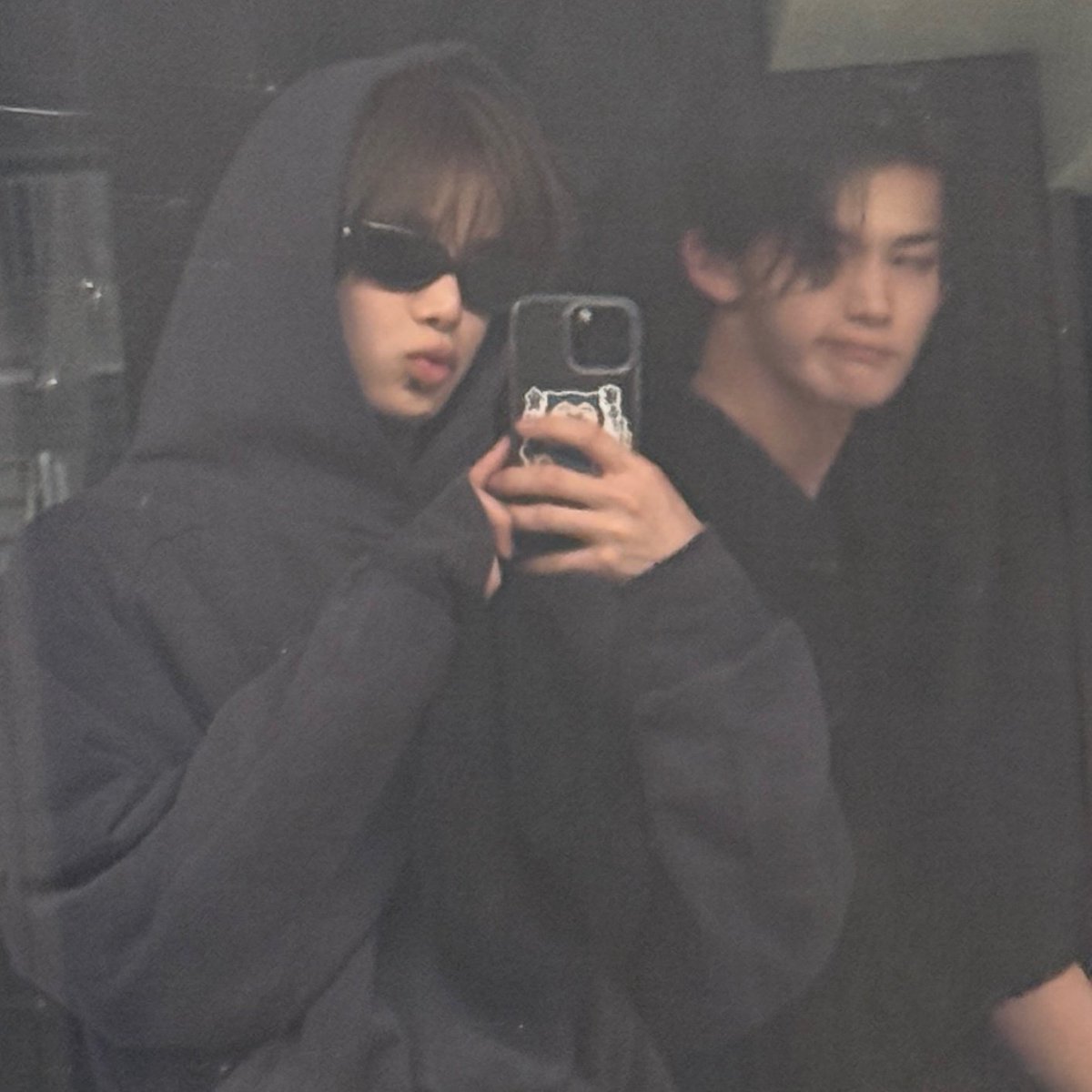 asakusajo's tweet photo. 씨발 https://t.co/RalkOFrAjN