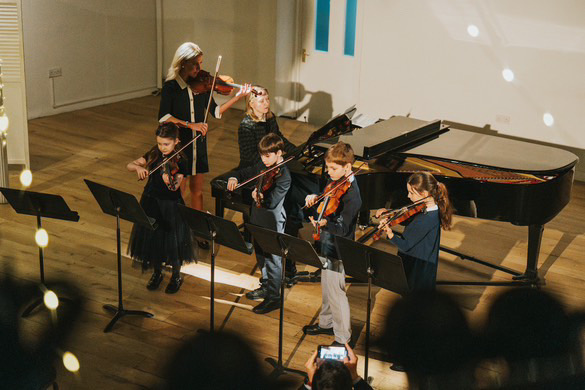 _theamadeus's tweet image. Private violin class studio recital with  🎻@claire.edwards.violin

📷 @marctunguzphotography

-
-
-
-
-

#violin #violinteacher #violinist #recital #concert #performance #london  #education #daddario #daddariostrings