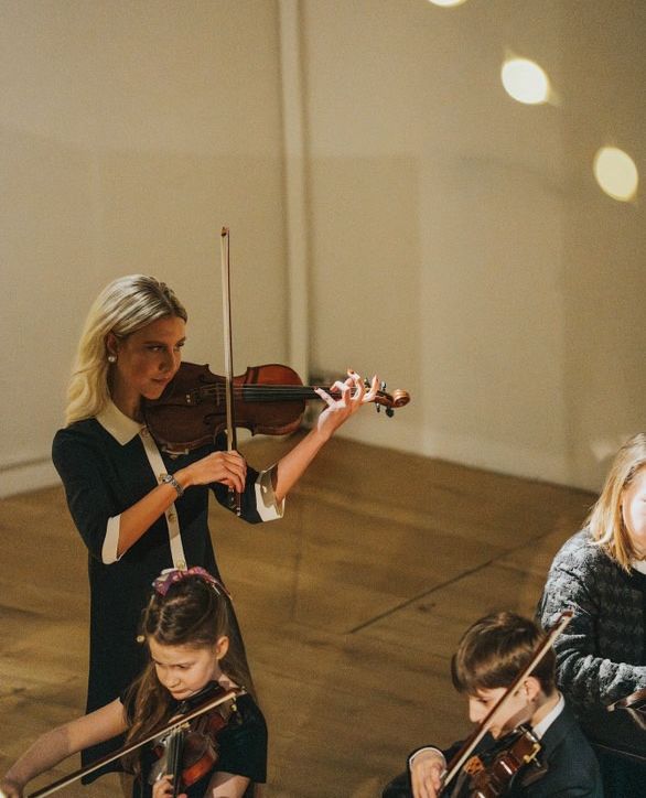 _theamadeus's tweet image. Private violin class studio recital with  🎻@claire.edwards.violin

📷 @marctunguzphotography

-
-
-
-
-

#violin #violinteacher #violinist #recital #concert #performance #london  #education #daddario #daddariostrings