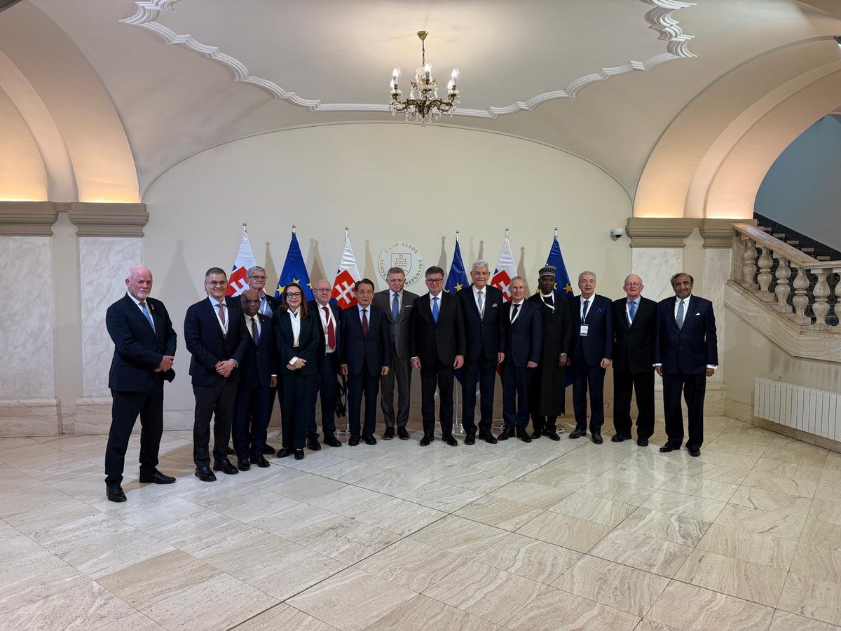 Very pleased to welcome my colleagues and friends #UNGA Presidents in Bratislava for the 🇺🇳 UNCPGA meeting. Grateful to my country, Slovakia, for hosting it!
