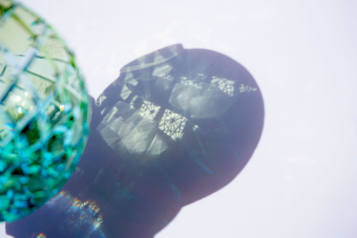 rinzen_kiriko's tweet photo. 【凛然切子　春のプレゼント企画】
写真のイエロースカイブルーのまあるい花器を1名様にプレゼント致します。
~抽選対象~ 
1,当アカウントをフォロー  
2,当ツイートをリポスト  
※当選発表時にアカウント名が公開されます。
・2025年4月13日18:00締め切り https://t.co/ANJkPIRLKv