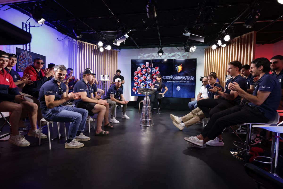 Brûleurs De Loups (@bruleursdeloups) on Twitter photo 𝐋𝐄𝐒 𝐁𝐃𝐋 𝐒𝐔𝐑 𝐓𝐄𝐋𝐄𝐆𝐑𝐄𝐍𝐎𝐁𝐋𝐄 📺
Nos Champions de France 2⃣0⃣2⃣5⃣ ont été reçus cet après-midi sur le plateau de <a href="/teleGrenoble/">télégrenoble</a> !
L'émission est à retrouver dès 19h15 sur telegrenoble.net 📡 𝐋𝐄𝐒 𝐁𝐃𝐋 𝐒𝐔𝐑 𝐓𝐄𝐋𝐄𝐆𝐑𝐄𝐍𝐎𝐁𝐋𝐄 📺
Nos Champions de France 2⃣0⃣2⃣5⃣ ont été reçus cet après-midi sur le plateau de <a href="/teleGrenoble/">télégrenoble</a> !
L'émission est à retrouver dès 19h15 sur telegrenoble.net 📡