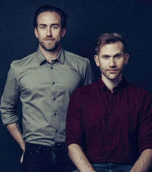 nacaomarvete616's tweet photo. Os 2 episódios finais de #DaredevilBornAgain são dirigidos por Justin Benson e Aaron Moorhead.
Eles foram os diretores do Episódio 1, e também diretores de #Loki e #CavaleirodaLua https://t.co/8HItfaQIyC