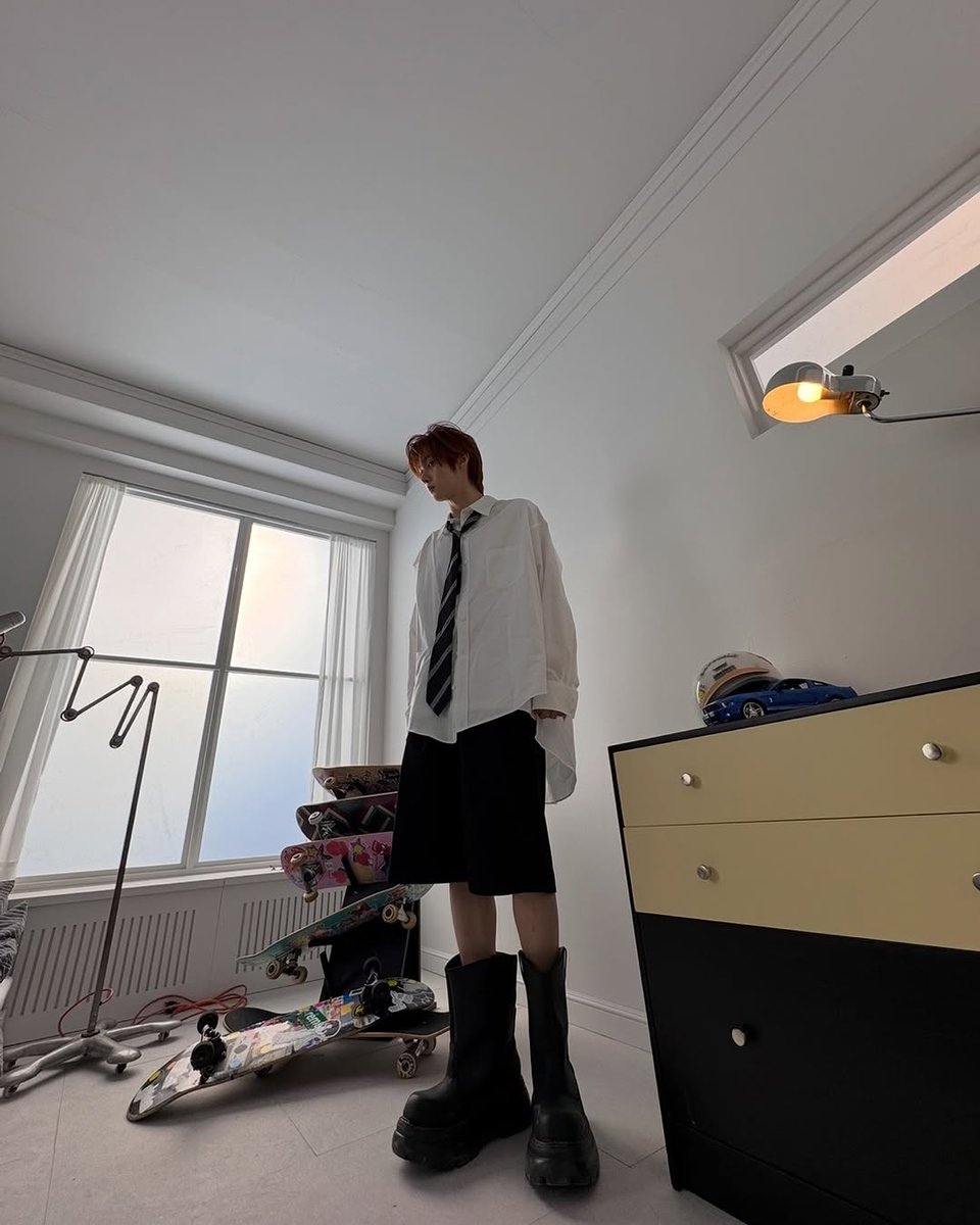 youngzzze's tweet photo. boY Ver. (B-cut) https://t.co/6KDOFnlShK