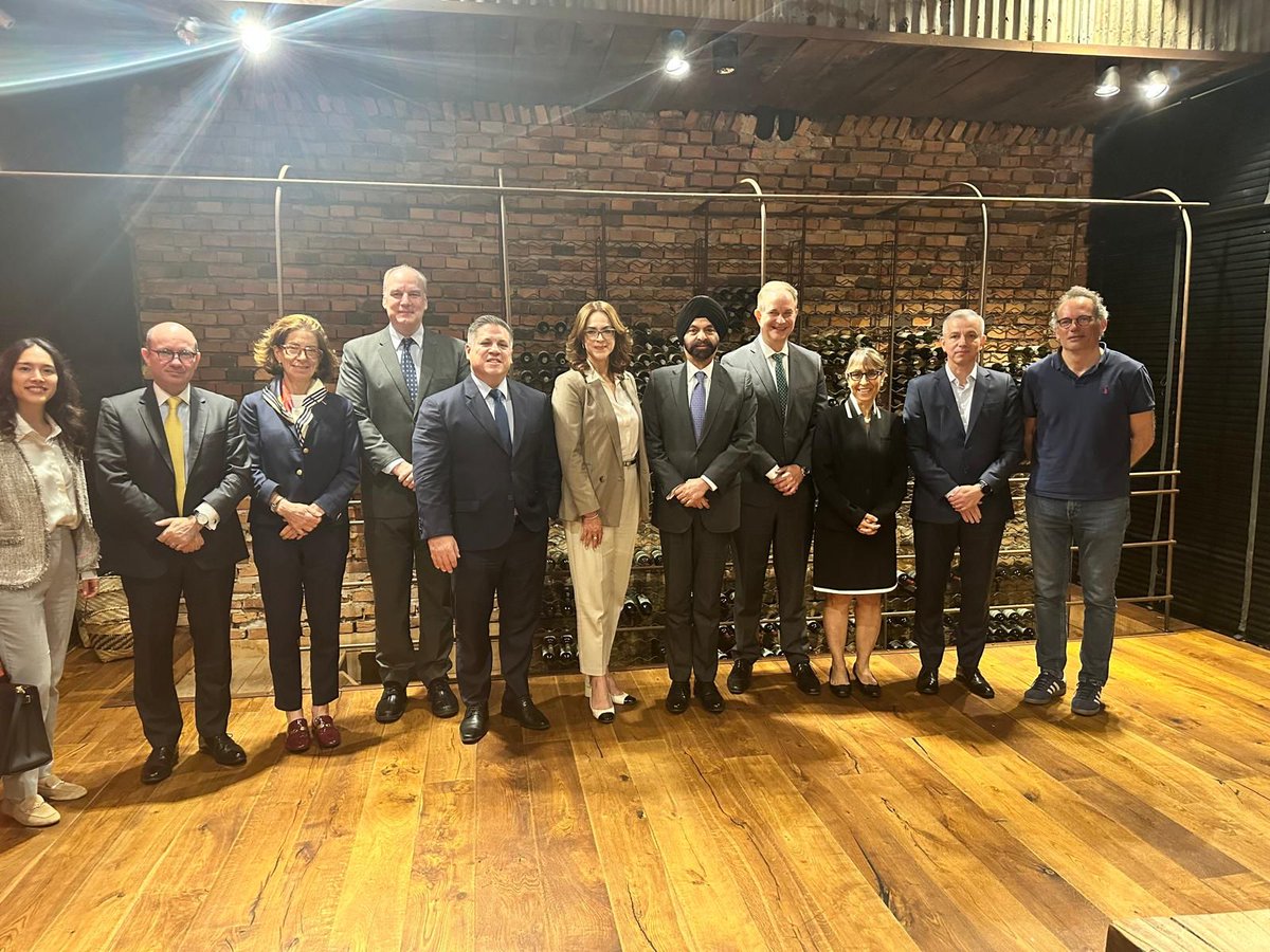 James Spalding, President of ATOME Paraguay, recently took part in an exclusive business sector roundtable in Asunción, at the invitation of the President of the <a href="/WorldBank/">World Bank</a> , Ajay Banga🌎🏦

At the roundtable, James and Ajay discussed ATOME’s current projects, including the