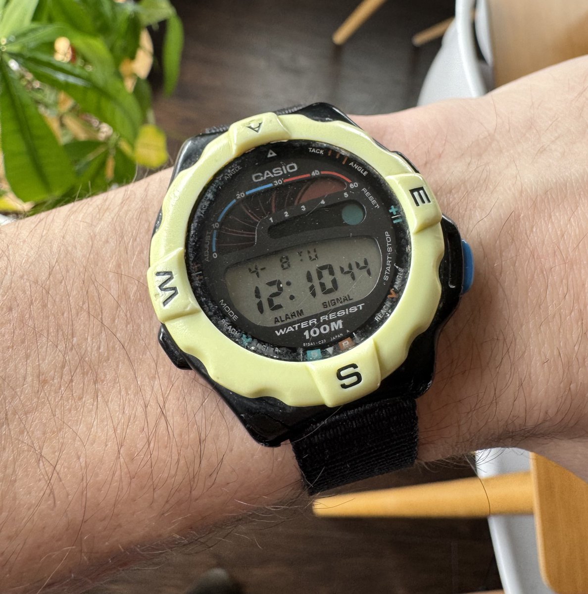 Same, this one has a tide/moonphase for surfing 🏄‍♂️🤙