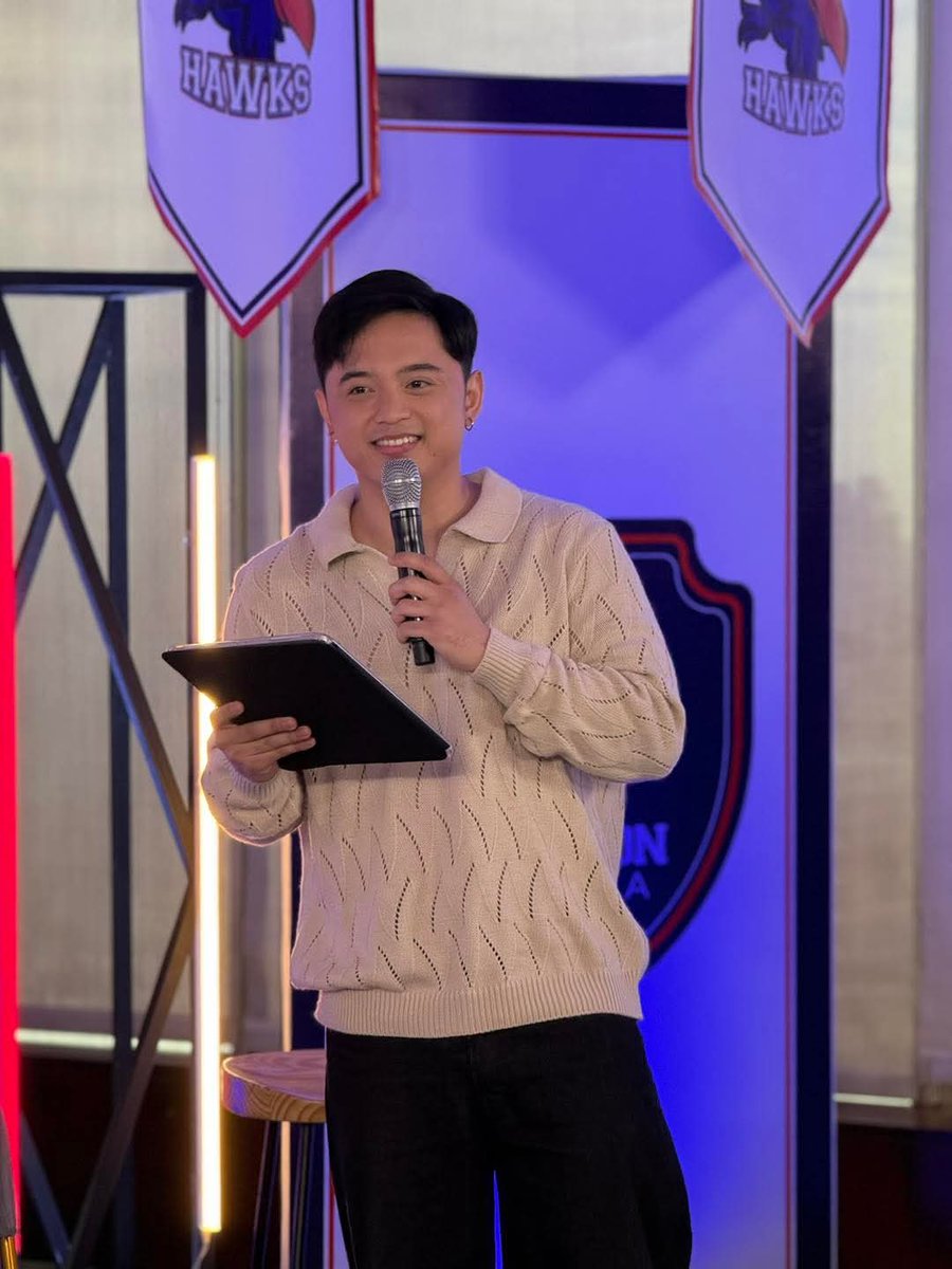 maybeforever20's tweet photo. Singer, performer, songwriter, at host. All around bebe namin :)
Thank you @iwanttfc for having our Jeremy as your host
#StartingLineupProjectAnnouncement #LoveAtFirstSpike #ABSCBN
#JeremyG #JeremyGlinoga https://t.co/de4ljxWdnD