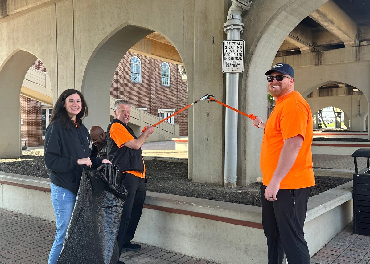 CoolDowntown's tweet photo. It’s Love the Boot Week! 

We appreciate each and every one of you for taking the time to help keep Downtown looking its best—thank you!
#LoveTheBoot #DowntownShreveport #KeepLouisianaBeautiful #ShreveportGreen #VisitShreveportBossier #CommunityPride #CleanUpCrew https://t.co/H7ZS2R8qOP