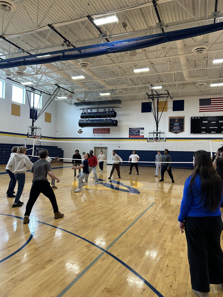MrsSrp19's tweet photo. Juniors and seniors were getting in some last minute practice before the big game! Come out and watch the boys battle it out on the court tomorrow night at 7. All money raised goes to help the junior class with prom! 🚀🏐@boroseniors25 @MrGriffisSHS https://t.co/1s8XwzjrQL