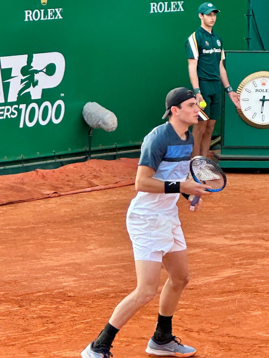 _Emy____'s tweet photo. Qui #Montecarlo per confermare o ribaltare il risultato. 
Confermo la scala #Draper  
@eleonora_aloise #rolexmontecarlomasters https://t.co/mj22SEBHTV