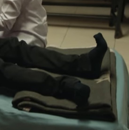 onun alya yanindayken bazi normal hareketleri