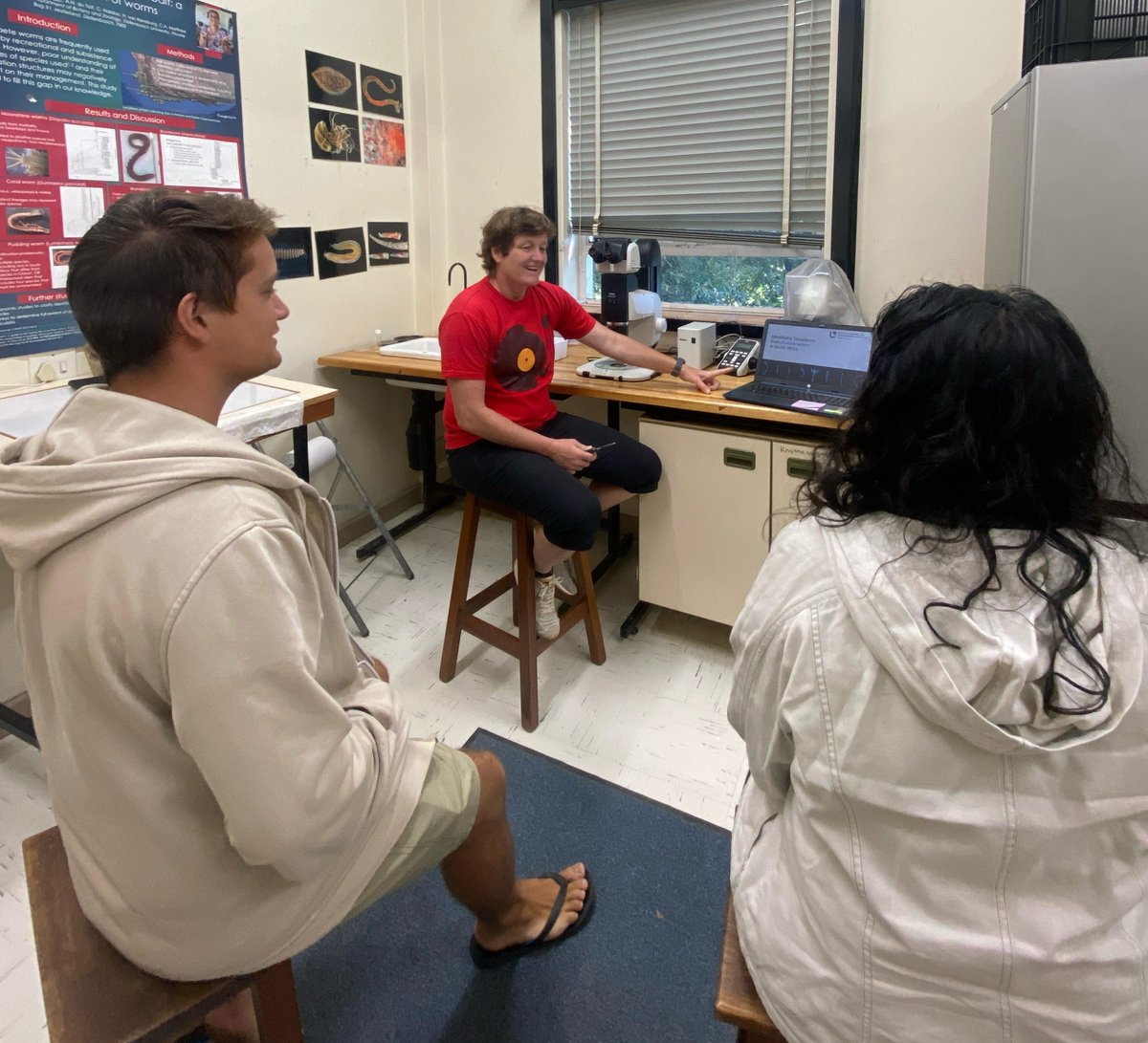 Emma Palacios Theil tweet media