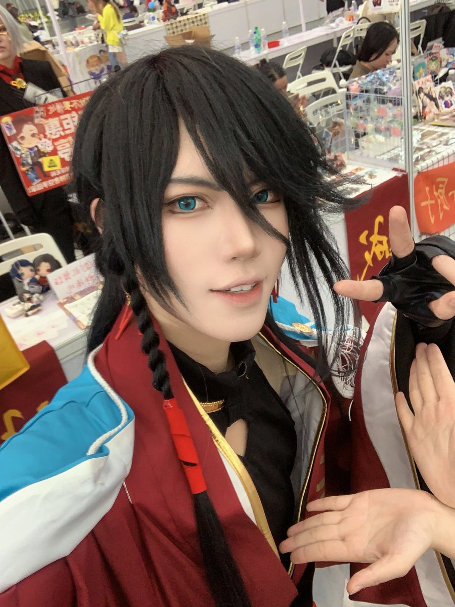 soba3536's tweet photo. gzcp展在街道出卡内桑两天坐摊～

#刀剣乱舞
#和泉守兼定 
#cosplay https://t.co/DD9ohwLClh