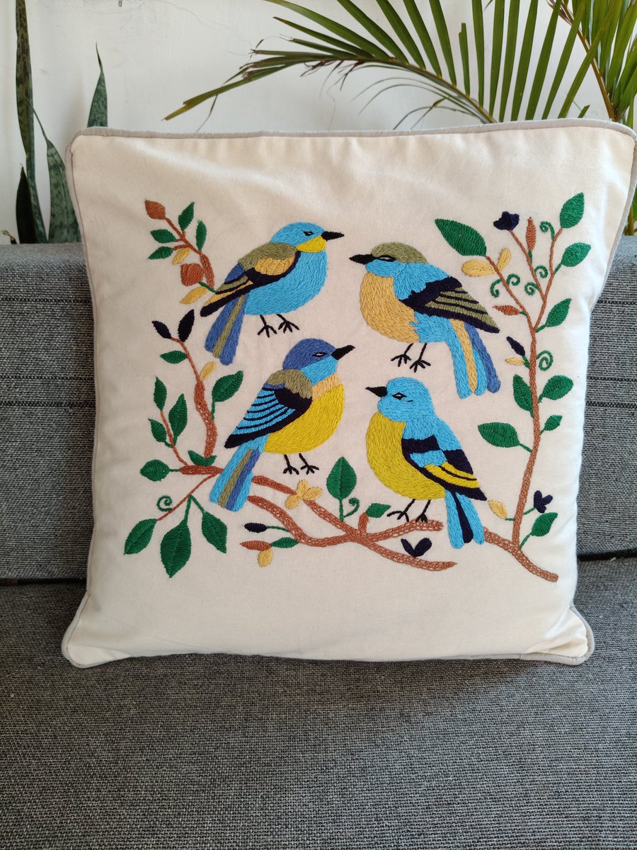 Ahambhumika's tweet image. Invested ₹45K+ in our website, but orders are disappointingly low. What are we missing? Is it user experience, SEO, or something else? Seeking insights to boost our online sales ( astitva.net.in ) #EcommerceChallenges #WebsiteOptimization