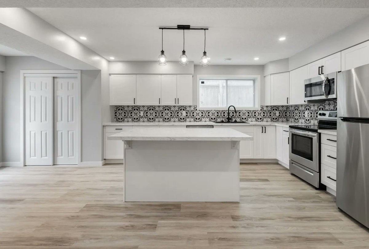 Renovating can be stressful, and you need a contractor you can trust and who does exceptional work. 

Towns Construction in #Calgary has a solid reputation for honesty, professionalism, dedication and expert knowledge. See why homeowners choose them. 
ow.ly/RiIF50VwIQx