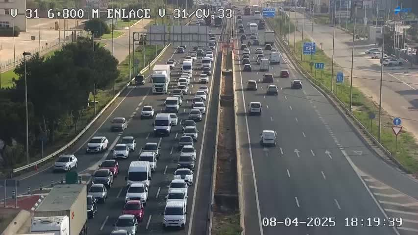DGTes's tweet photo. 📢🔴Precaución en Valencia por un accidente en la V-31 a su paso por Beniparrell.

➡️Dirección entrada.
➡️P.K. 8.

🚨Moderen la velocidad. https://t.co/eyW3P76c1c