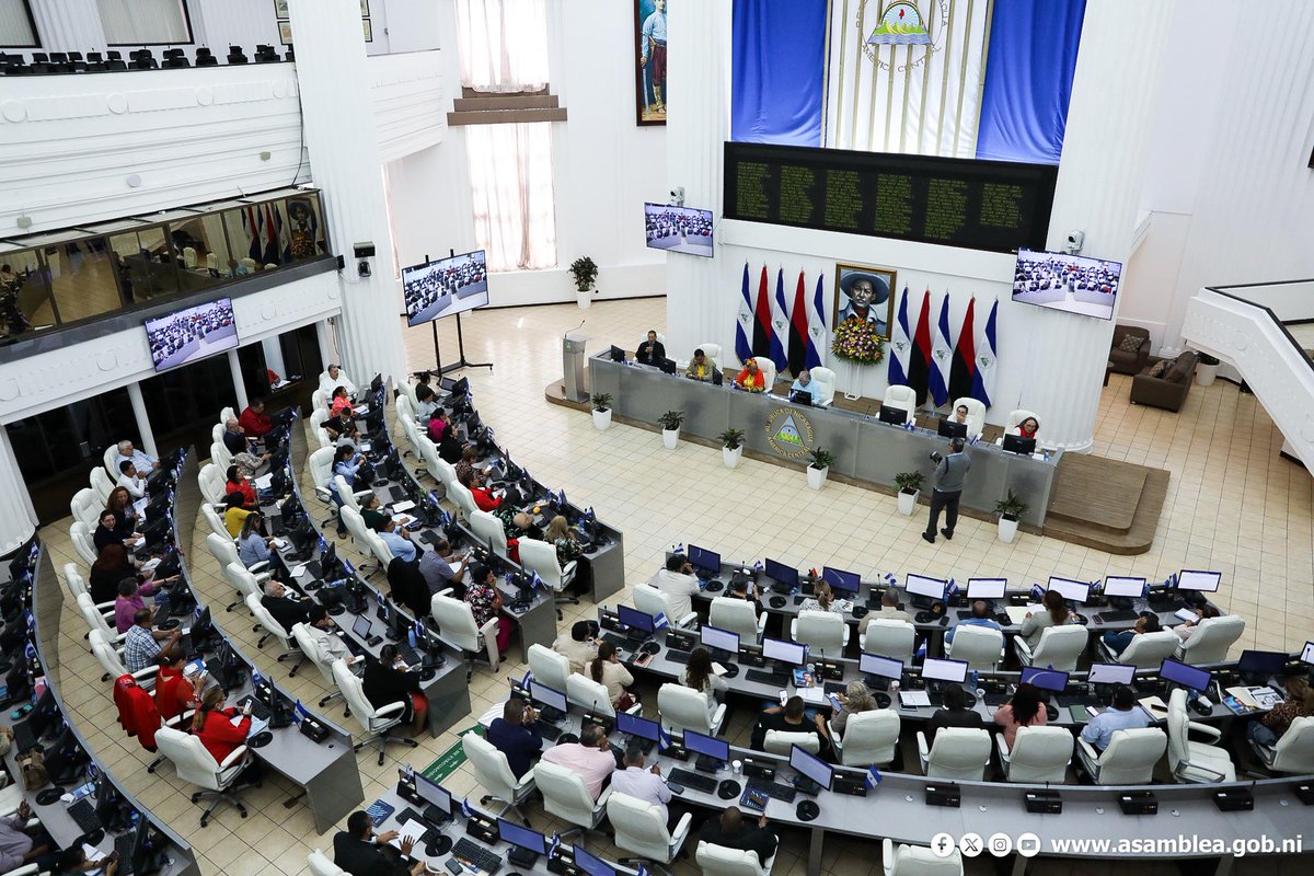 AsambleaNi's tweet photo. Con una Mención Especial, diputadas y diputados de la Asamblea Nacional conmemoraron el 222 aniversario del tránsito a la inmortalidad del Francois Dominique Toussaint quien lideró la primera Revolución de Independencia en América Latina y Caribeña y de Haití contra la esclavitud https://t.co/Qt7wWu6gw9