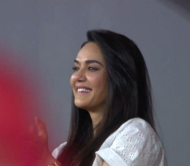 lovebite9164's tweet photo. #CSKvsPBKS
Preity Zinta (Zaara) always supports Her team whether it's a winning or losing cause .
Everyone admires @realpreityzinta Becoz of Simplicity Level. https://t.co/MnH88ASIH2