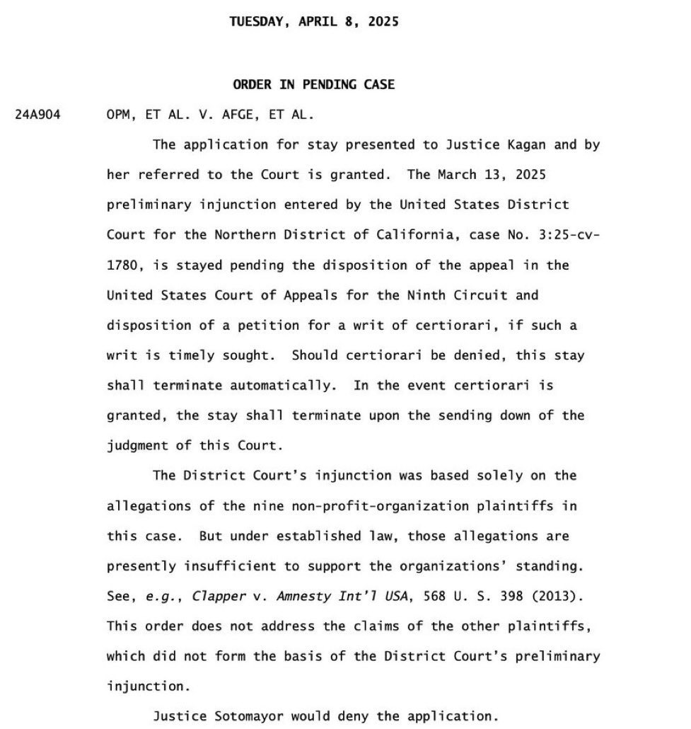 libsoftiktok's tweet photo. BREAKING: Supreme Court just BLOCKED Clinton appointed U.S. Judge William Alsup’s ruling which required the Trump admin to rehire thousands of fired workers across multiple agencies

MASSIVE WIN 🔥 https://t.co/6z9GhEjU1Y