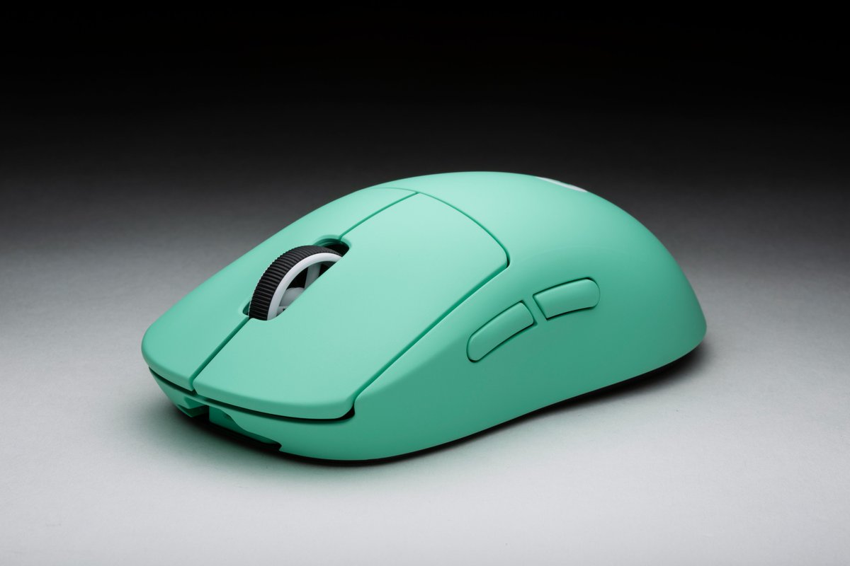 ColorWare's tweet photo. MINT! #ColorWare #PS5 #Shure #AirPodsMax #Mint https://t.co/gpNzfCBWEo