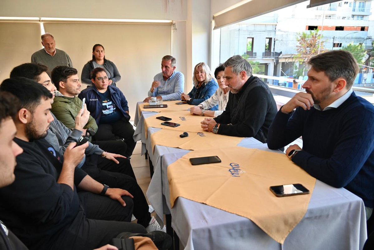 ramonjmestre's tweet image. 🚘 Desde San Francisco, en el departamento San Justo, volvemos a plantear la necesidad de fortalecer a nuestro partido, en un contexto sumamente delicado para la Argentina. 

👉 Las estadísticas nos muestran que son más de 300.000 los puestos de trabajo que se han perdido en los…