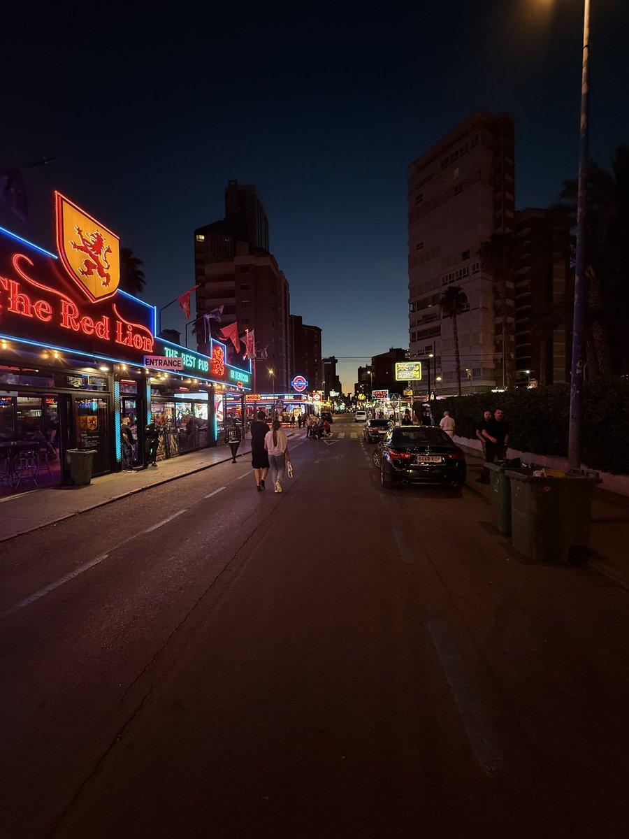 Louis Macklin tweet media