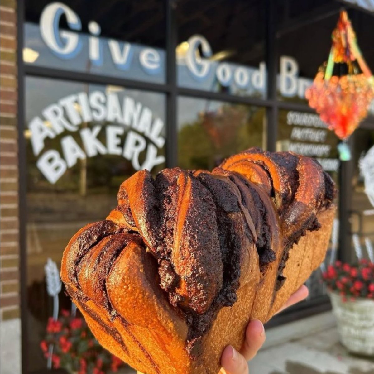 tulsaremote (@tulsaremote) on Twitter photo Big congrats to Tulsa’s 2025 <a href="/beardfoundation/">James Beard Foundation</a> Finalists!
👩🏻🍳 Lisa Becklund, FarmBar – Outstanding Chef
🥐 Cat Cox, Country Bird Bakery – Outstanding Pastry Chef/Baker
Winners announced June 16 in Chicago! #JamesBeardAwards #TulsaEats Big congrats to Tulsa’s 2025 <a href="/beardfoundation/">James Beard Foundation</a> Finalists!
👩🏻🍳 Lisa Becklund, FarmBar – Outstanding Chef
🥐 Cat Cox, Country Bird Bakery – Outstanding Pastry Chef/Baker
Winners announced June 16 in Chicago! #JamesBeardAwards #TulsaEats
