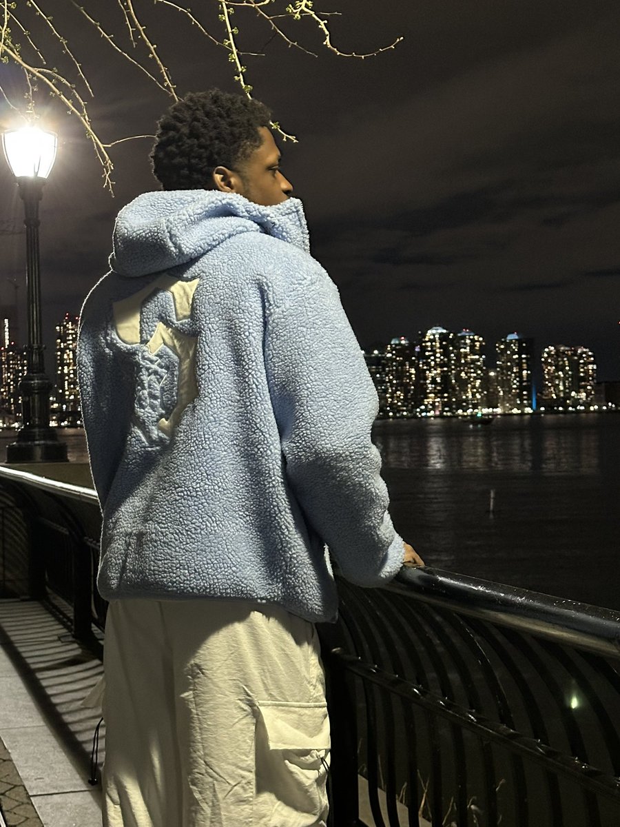 VastoRoseee's tweet photo. Blue Panther https://t.co/OiYND2jIR4
