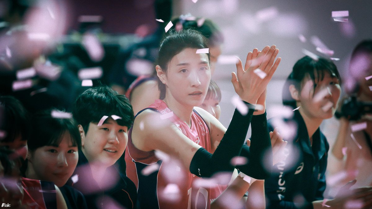 lale0088's tweet photo. 250408 챔결 5차전      

영화의 한 장면 같았던 통합우승의 순간😊

언니 축하해요❣️

#김연경 #kimyeonkoung https://t.co/GSj32ZSSHj