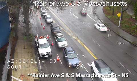 Rainier Aveの建設S Massachusetts St.のSB右車線をブロックします。