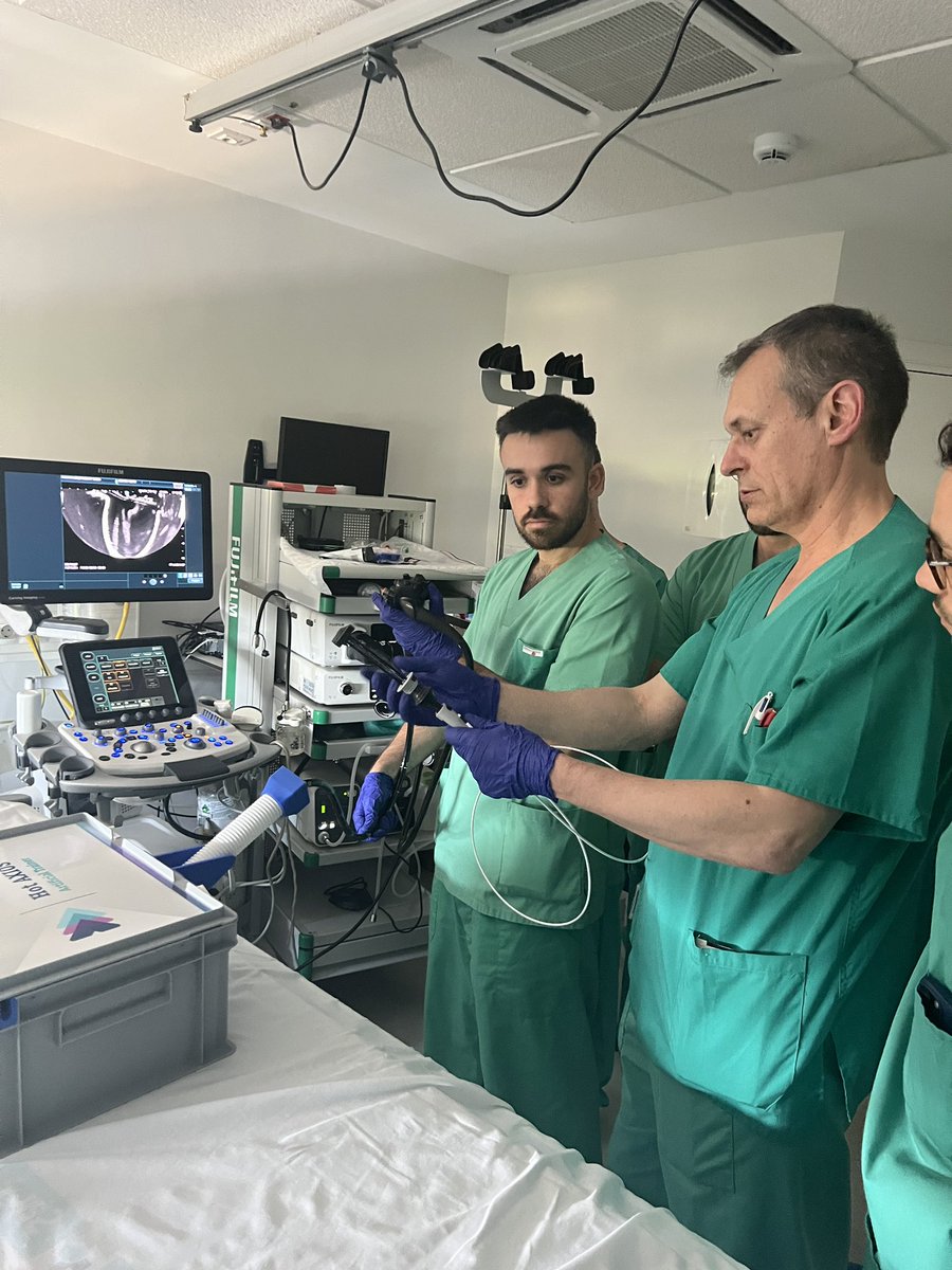 EcoendoZone's tweet photo. Segundo día de la tercera edición de nuestro curso “hands-on” de ecoendoscopia, praticando la colocación de prótesis de aposición luminal con simulador. 
@EndoCollabcom @SEEDendoscopia @endoscopyjrnl @sepdigestiva https://t.co/Pd8QLtIFRE