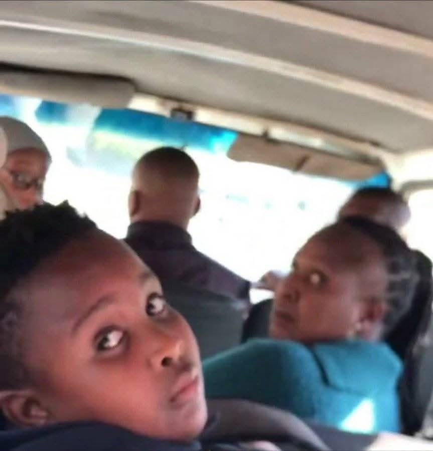 Thabzin08's tweet photo. “I’ll call you I’m driving “
People In the taxi : https://t.co/uED6HTArHd