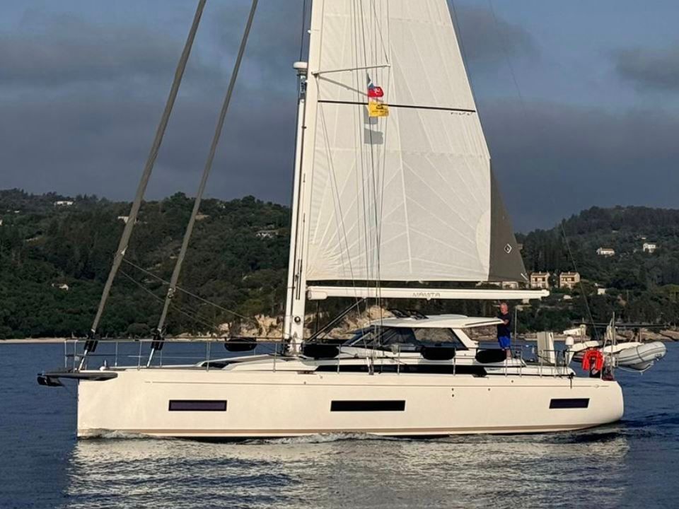 What do you think of our listing - Amel 50, MAMITA? Asking £795,000 UK &amp; EU VAT paid. Lying Lefkas, Greece. berthoninternational.com/yacht-sales-br… #sailing #yachtforsale #yachting #yachtbroker