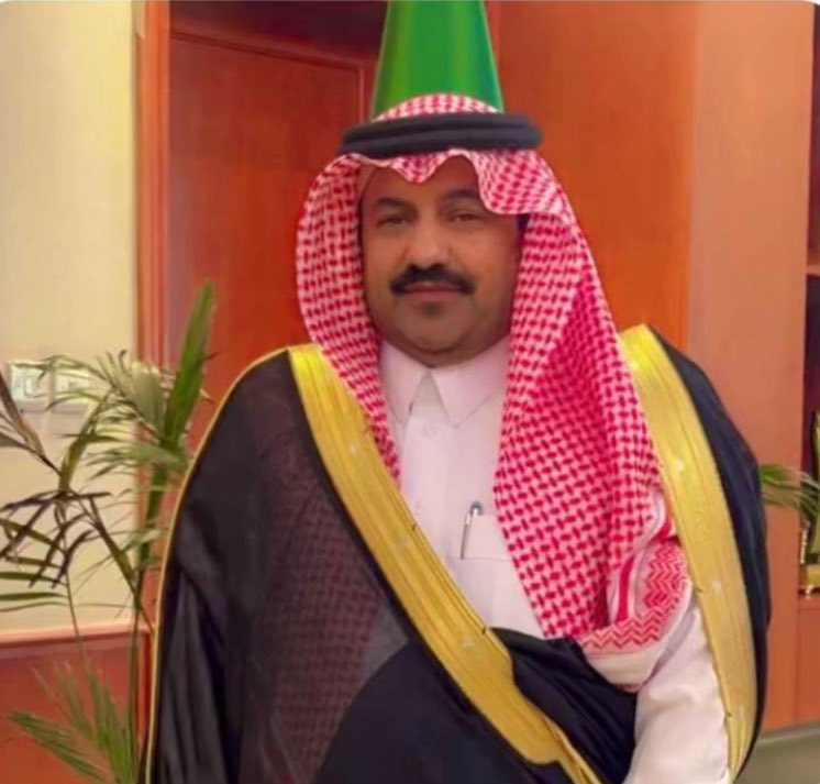 سعدت هذا اليوم بالاتقاء بسعادة محافظ المجمعة الأستاذ سعود عبدالله بن معمر بمكتبة بديوان المحافظة للسلام عليه وتقديم التهاني لسعادته على ثقة سمو سيدي أمير منطقة الرياض وسمو سيدي نائبة ، وهنئنا لنا بسعادتة سائلين الله له التوفيق