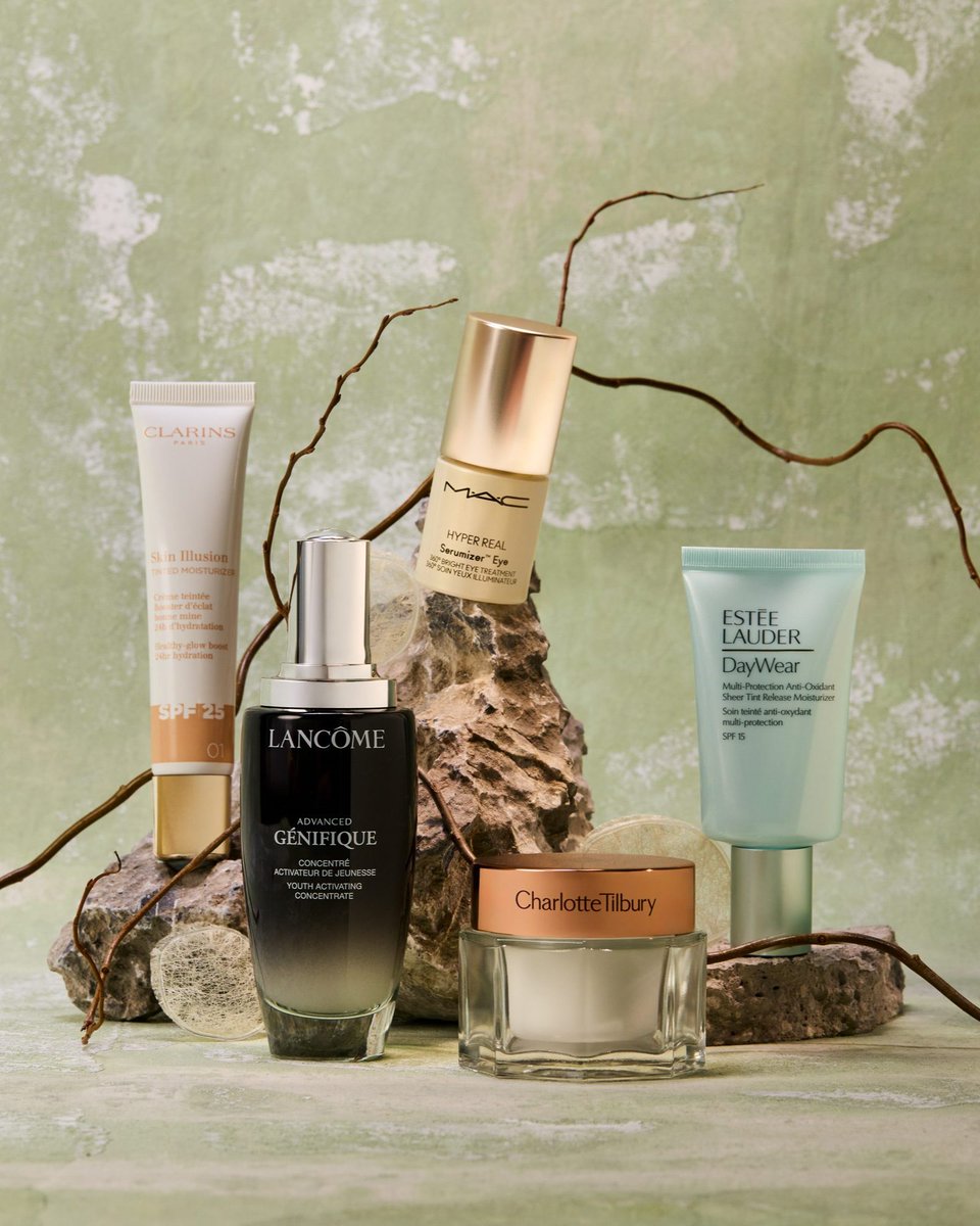 If glass skin is the goal, we have the edit for your skin ✨ 

From hydrating layers and glowing skincare makeup hybrids, glass skin has been simplified 😍 

Shop the glass skin edit 🛒 frasers.visitlink.me/l91VbG 

#BeautyAtFRASERS