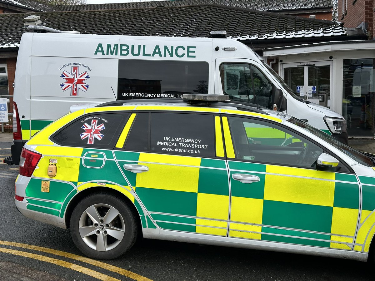 UK_EMT's tweet photo. Welcome to #ukemt 
Ambulance Service 
&amp; Secure Mental Health Transfers 

☎️ - 01204 402030

🖥️ - https://t.co/FMUdlWdFjz

📧 - info@ukemt.co.uk

#ambulanceservice 
#securementalhealthtransfers 
#nhs #hospital #transport 
#manchester #lancashire #cheshire https://t.co/fXRaLtUnwN